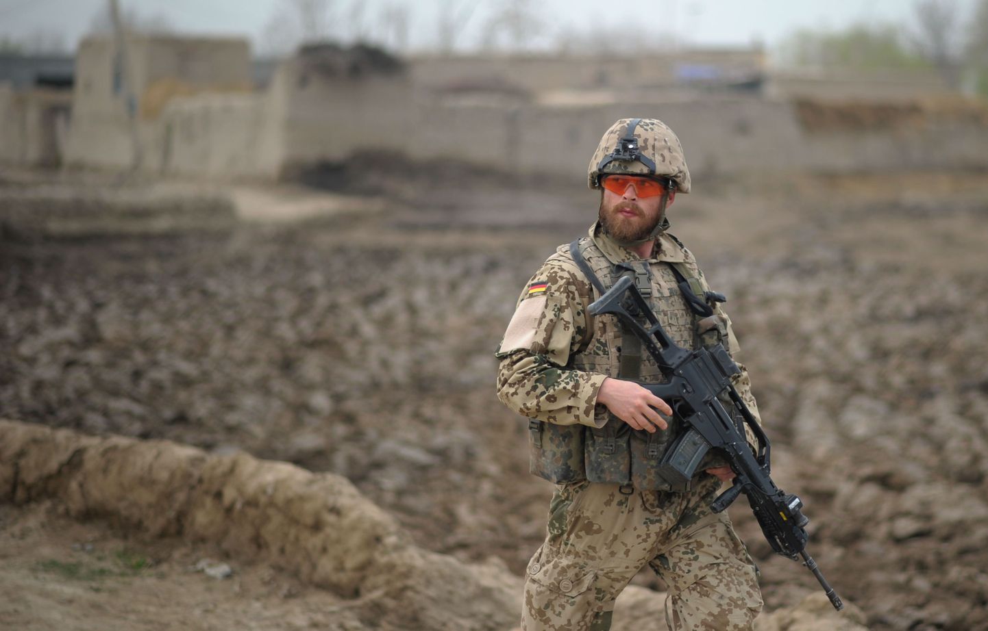Saksa sõdur patrullis Kunduzi provintsis Afganistanis, kus on langenud 53 sakslast.