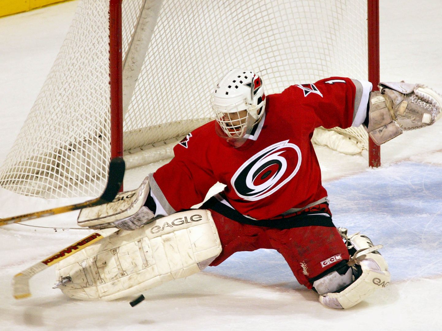 Arturs Irbe vedas 2002. aastal Carolina Hurricanesi NHLi finaali.