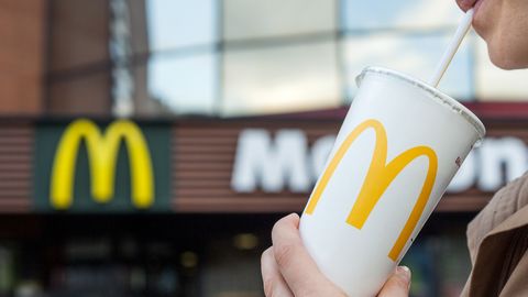 McDonaldsit raputab Suurbritannias hiiglaslik skandaal: sajad ahistatud, noorimad kõigest 16-aastased