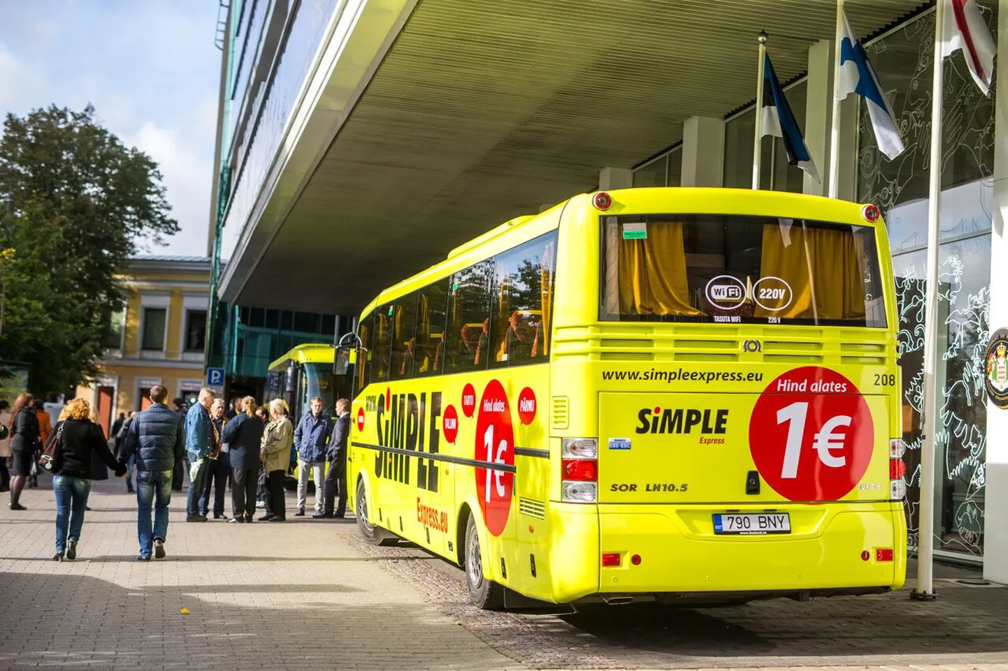 Simple Express buss hakkab sõitma ka Rakvere ja Tartu vahel.