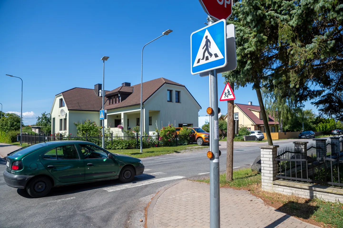 Nutikas ülekäigurada Kuressaares Talve tänaval.