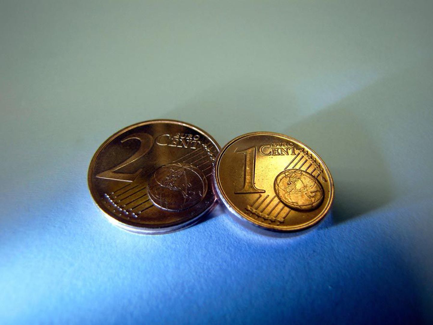 Eestile lähimas eurorahariigis Soomes ei võta kõik kaupmehed vastu kaht pisemat eurosenti. Euroopa Komisjon sellist suhtumist heaks ei kiida.