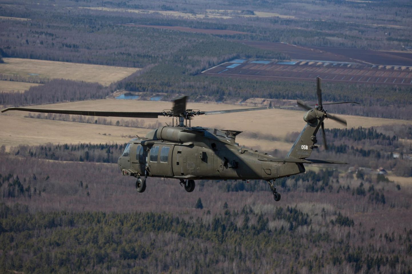 Black Hawki kasutatakse õhurünnakuteks, üksuste transportimiseks, vigastatute evakuatsiooniks, lahingujuhtimiseks ja muudeks ülesanneteks.