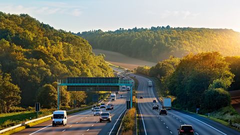 В мире есть два места, где отсутствуют ограничения скорости - знаете, где они?