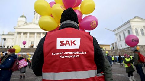 Центральное объединение профсоюзов Финляндии: политические забастовки продолжатся