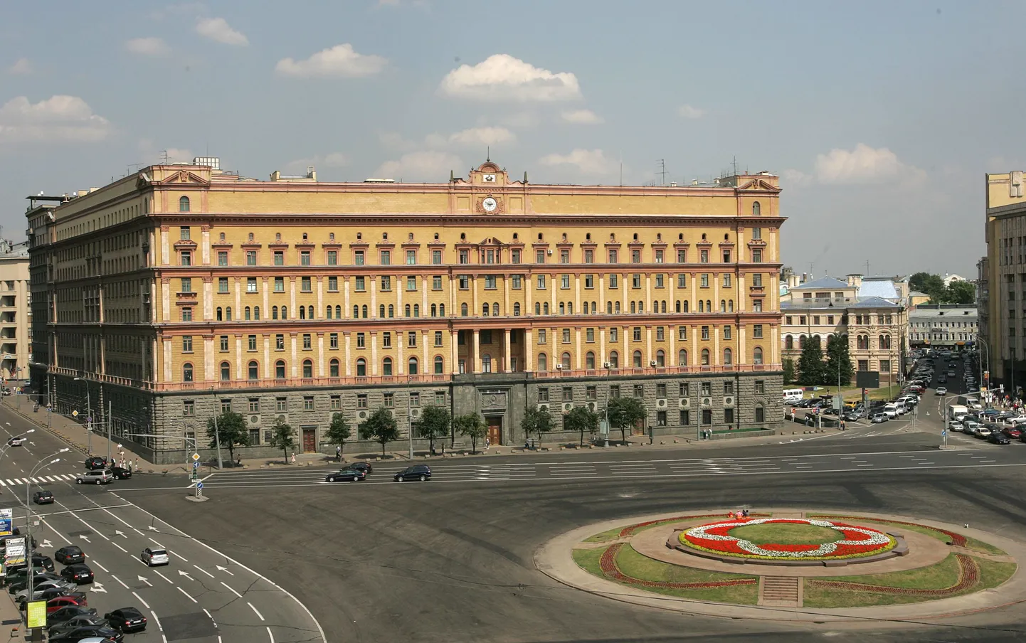 Бывшее главное здание КГБ в Москве