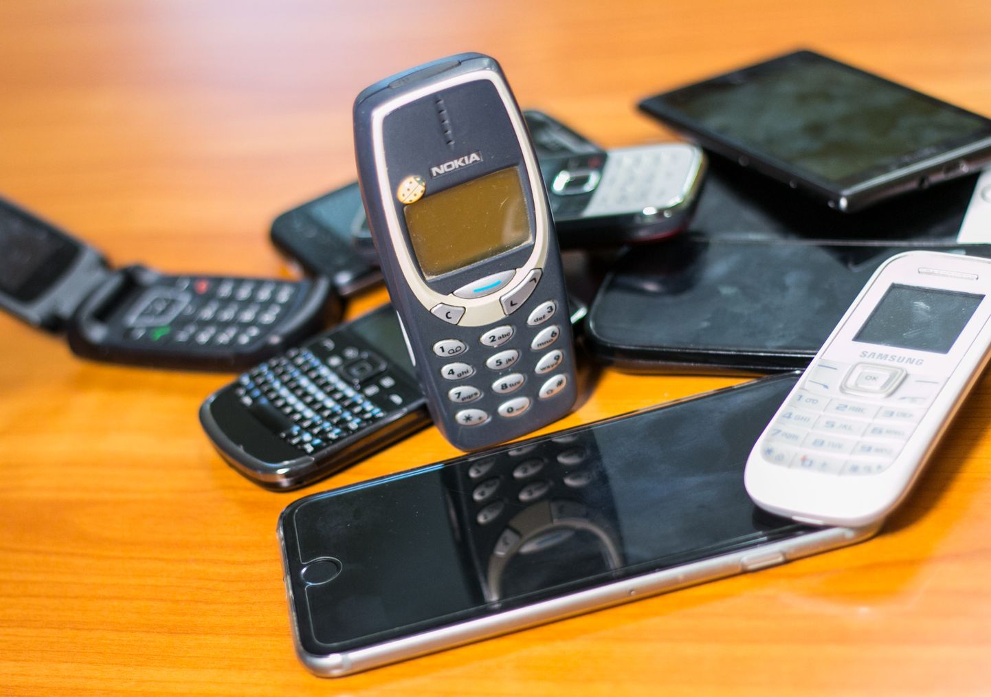 Nutitelefon, telefon, mobiiltelefon
Nuppudega Nokia 3210

Foto: Arvo Meeks/Valgamaalane