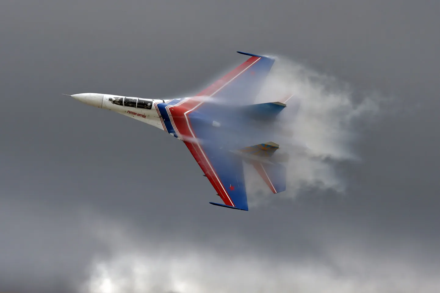 Hävituslennuk SU-27