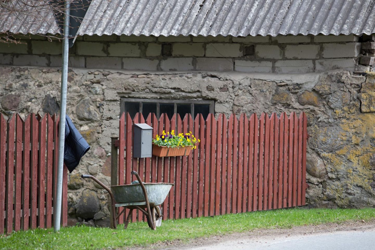 "Maal elamise päevast" võtavad Viljandimaalt osa Sürgavere ja Tarvastu. Ajapikku võib külasid liituda veelgi.