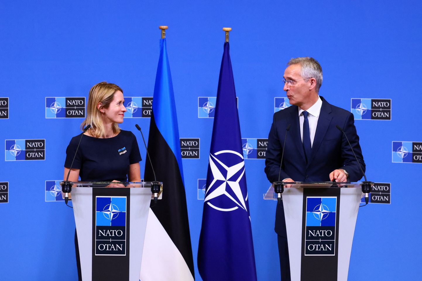 Премьер-министр Эстонии Кая Каллас и генсек НАТО Йенс Столтенберг, офис НАТО, Брюссель, 28 июня 2023 года.