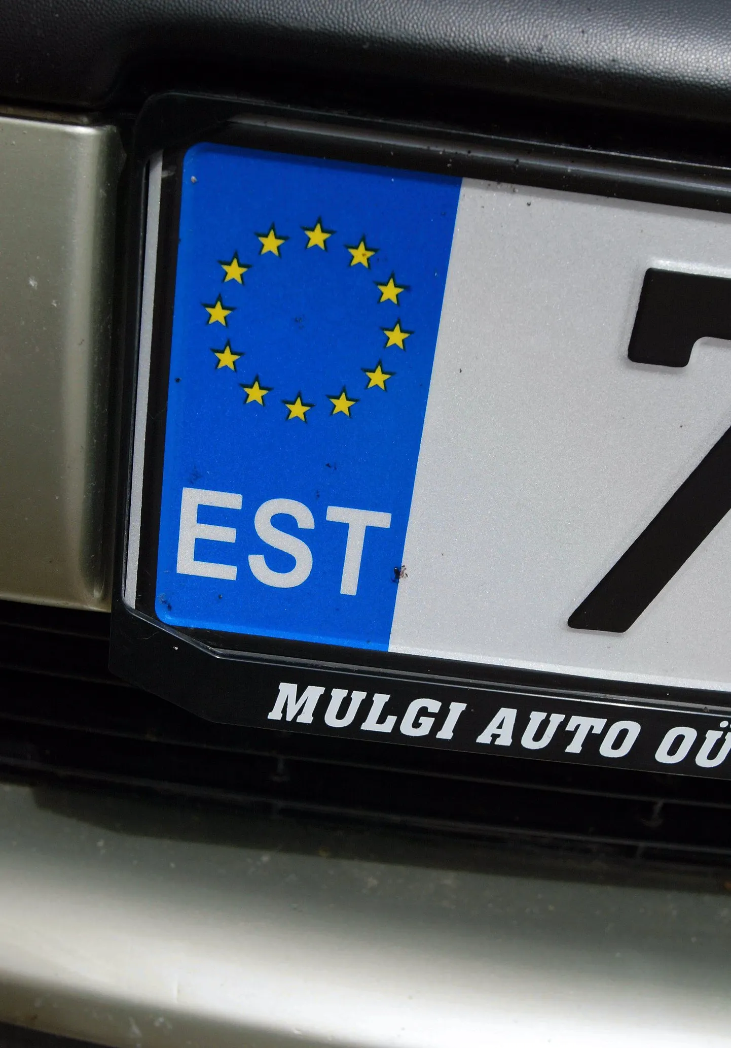 Auto numbrimärk.
