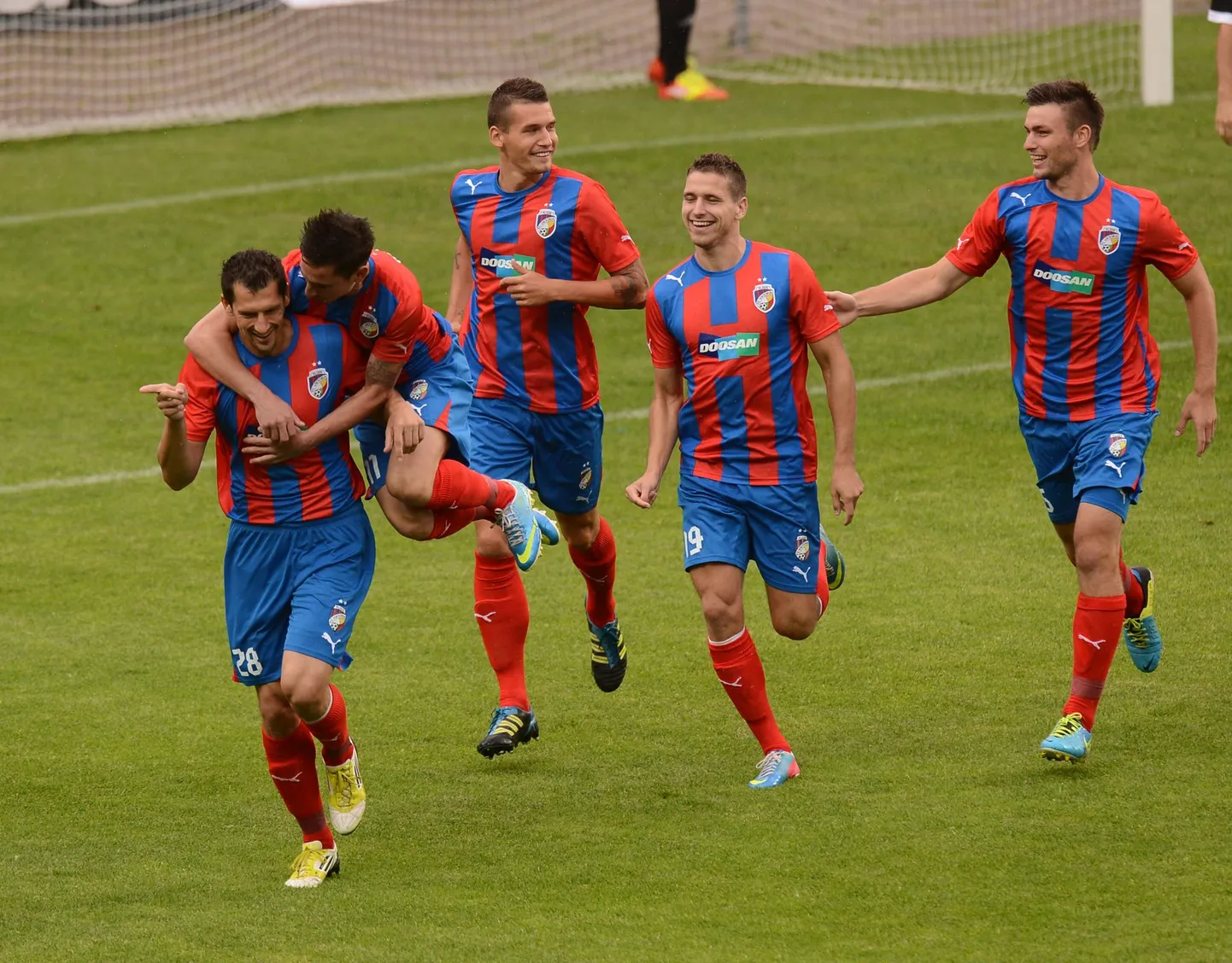 Kalhe mängu kokkuvõttes sai Viktoria Plzen Nõmme Kalju üle suure 10:2 võidu