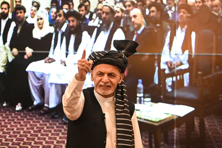 President Ashraf Ghani Kabulis presidendipalees 4. augustil. 11 päeva hiljem põgenes ta riigist.