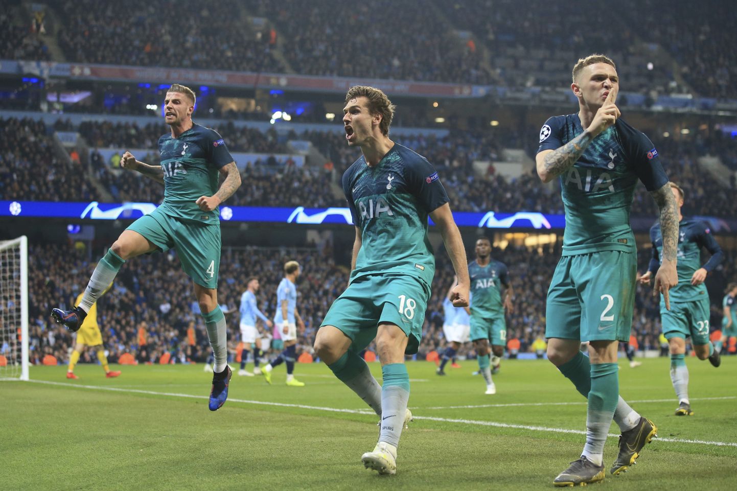 Olude sunnil vahetusest sekkunud Fernando Llorente (keskel) puusaga löödud tabamus viis Tottenham Hotspuri Meistrite liigas poolfinaali, kus minnakse vastamisi Amsterdami Ajaxiga.