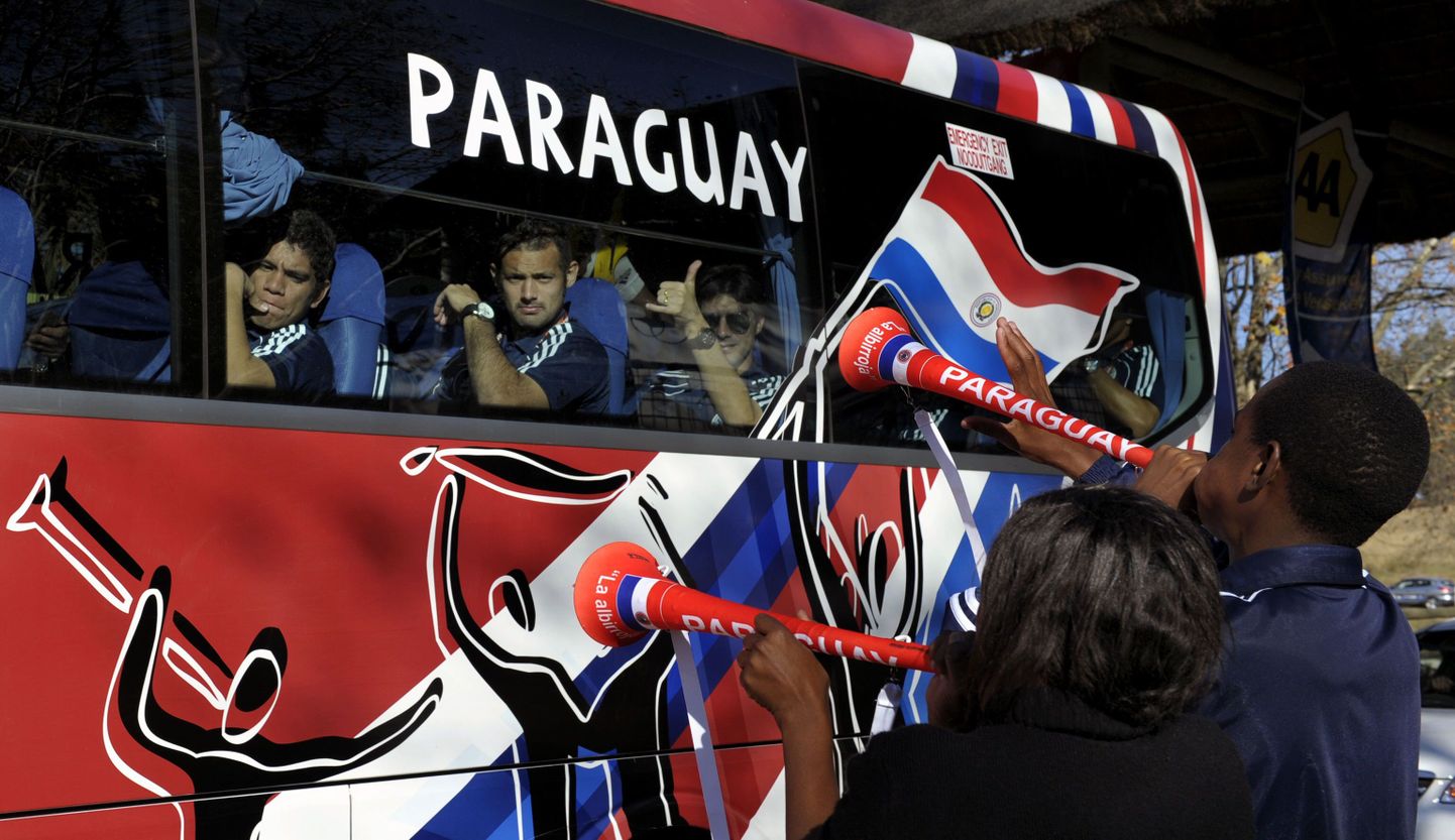Автобус сборной Парагвая.