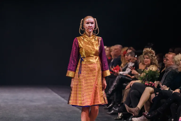 Kleit, mantel või mõlemad koos? Beatrice Fenice