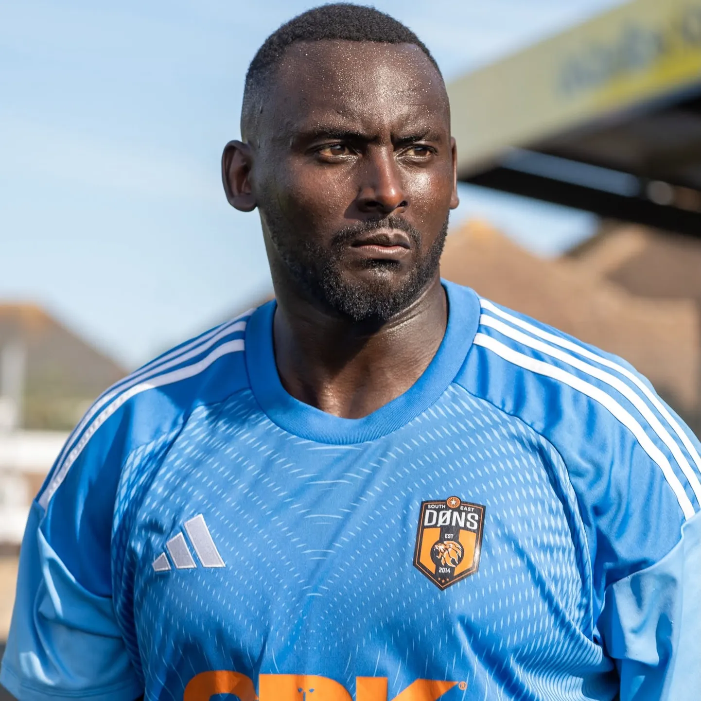 Britu futbolists izraudzīts par nākamo valdnieku Ugandas karaļvalstī