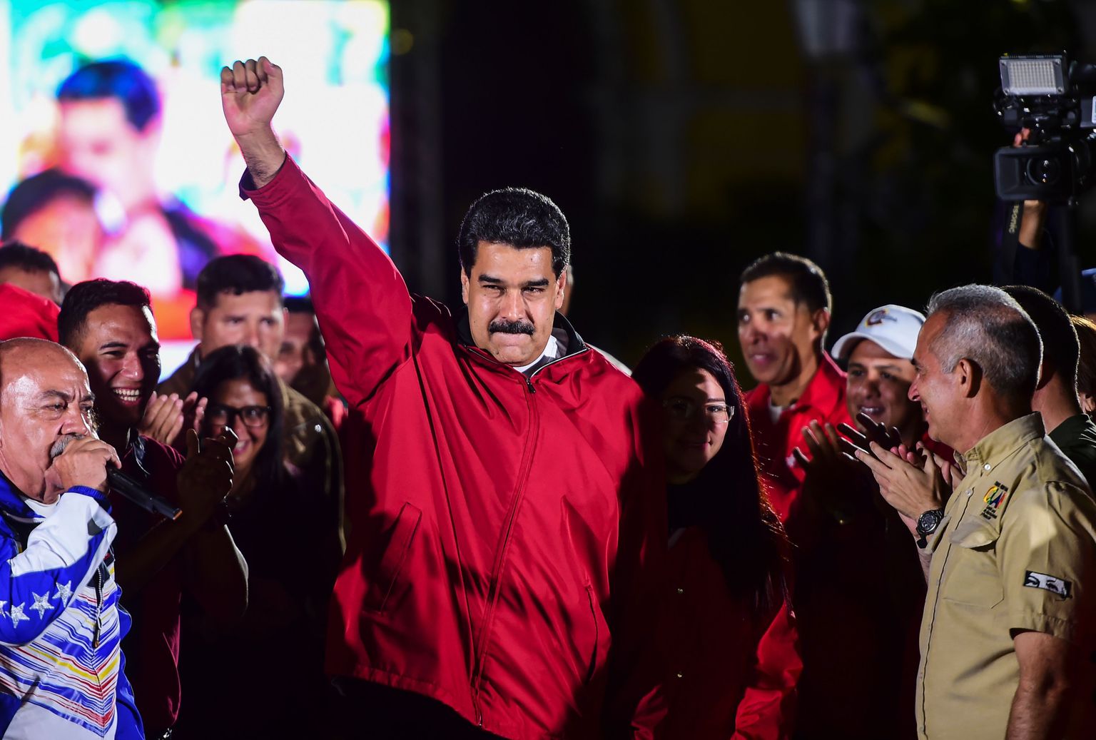 Nicolas Maduro rõõmustamas põhiseadusassamblee loomise üle.