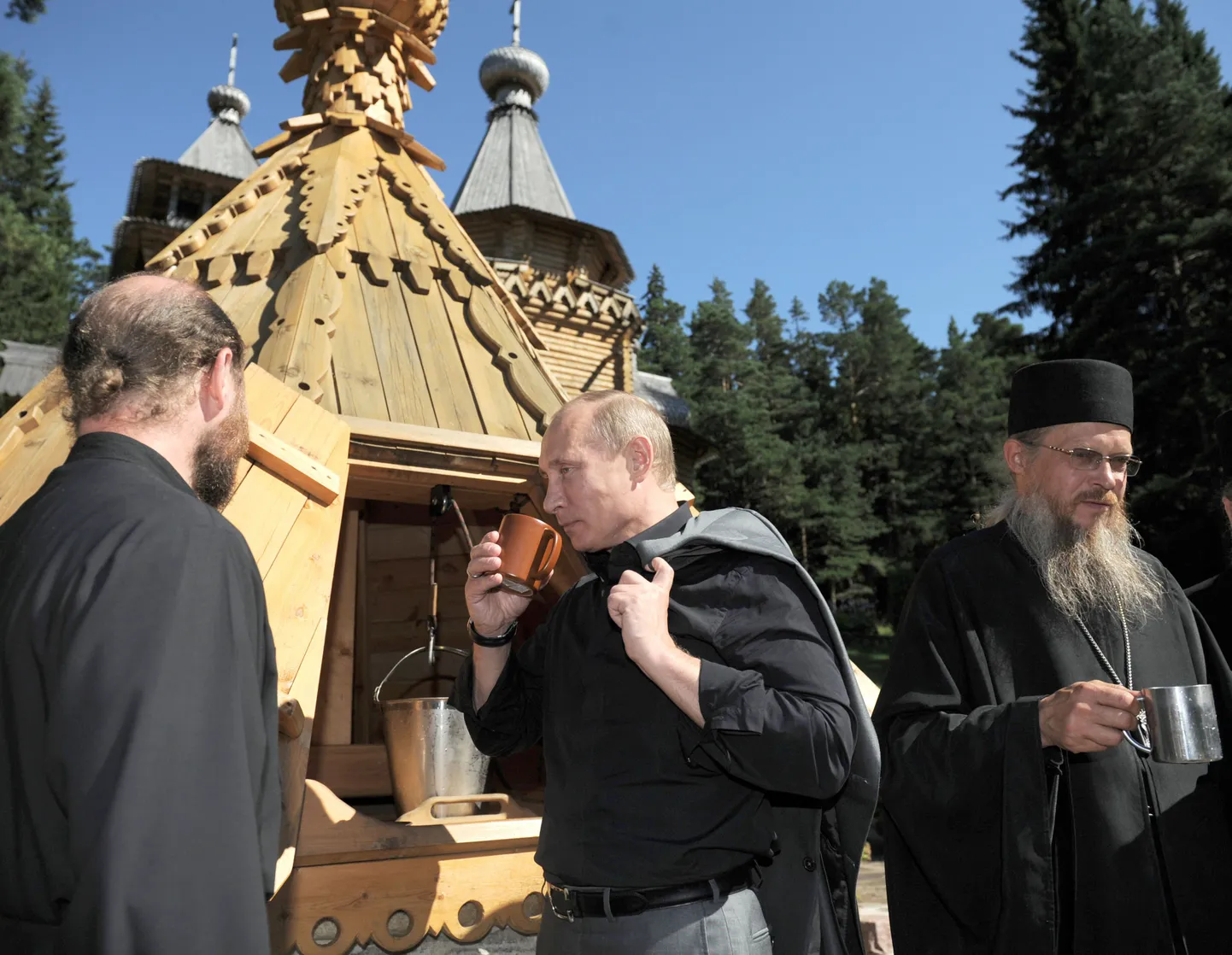 Vladimir Putin käis Valamo saarel ka näiteks augustis 2011.