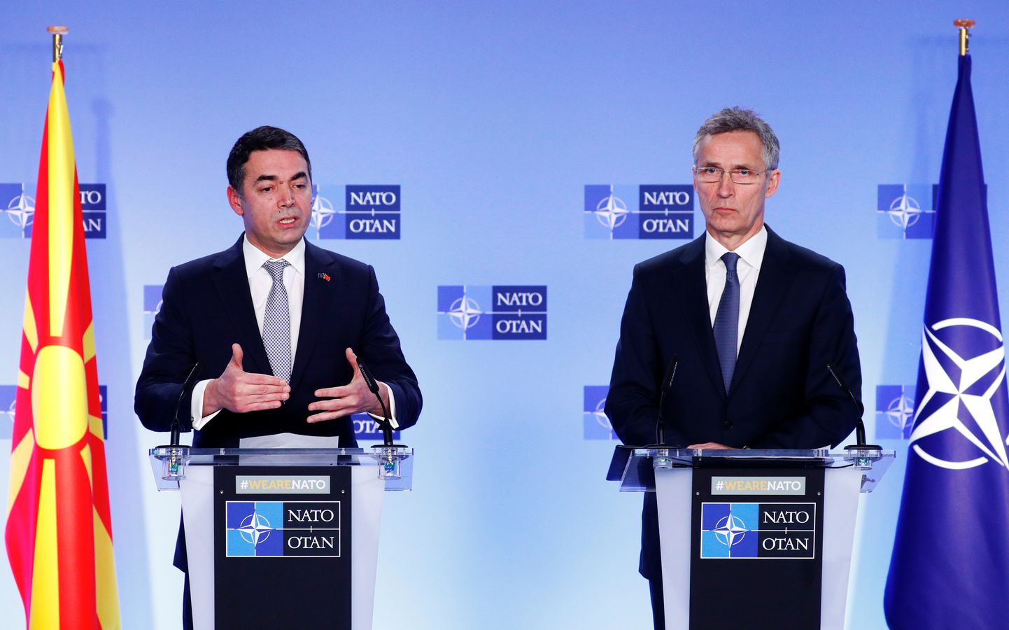 Makedoonia välisminister Nikola Dimitrov  ja NATO peasekretär Jens Stoltenberg.