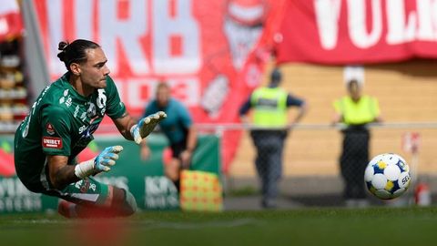 Eesti koondise väravavahi päästeoperatsioon tõi Rootsis suure edu!