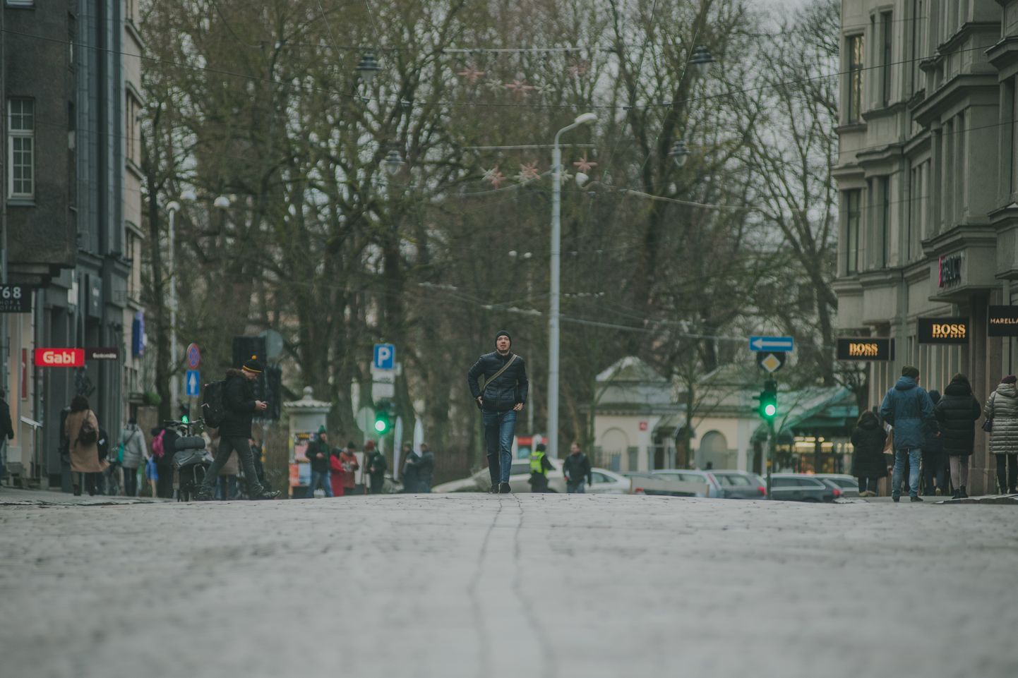 Foto: Tērbatas iela atvērta gājējiem un velobraucējiem
