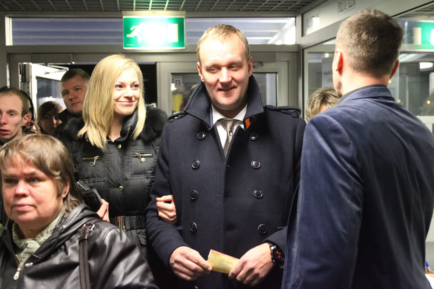 Saate «Su nägu kõlab tuttavalt» finaalsaatesse saabujad. Henrik Normann ja tema kallim Monika Sepp