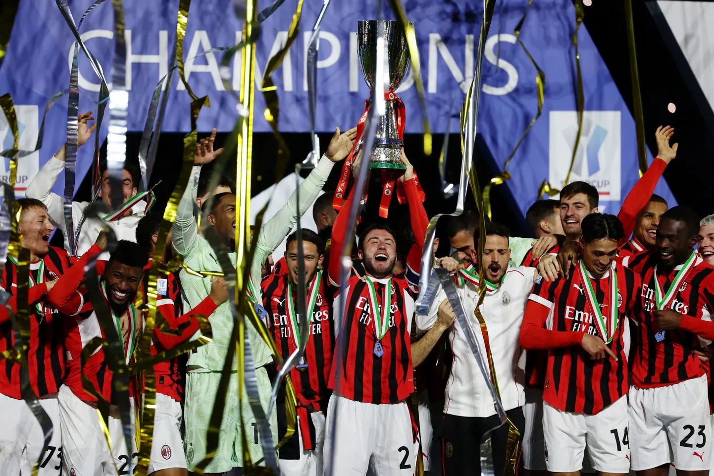 "AC Milan" izcīna Itālijas superkausu