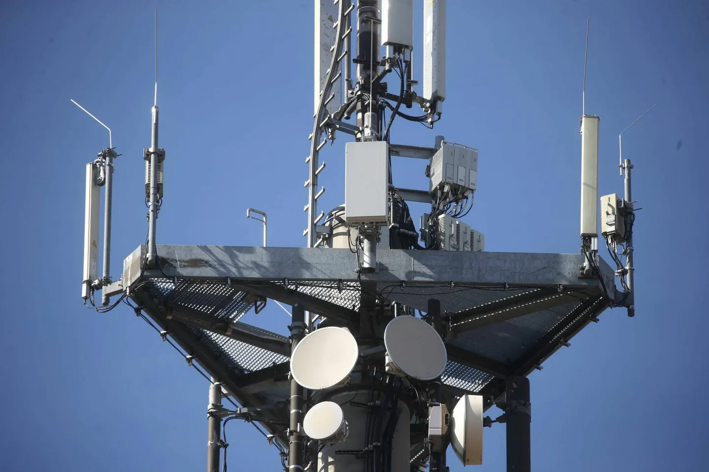 Telia pani Tallinnas tööle ülikiire 5G mobiilsidevõrgu.