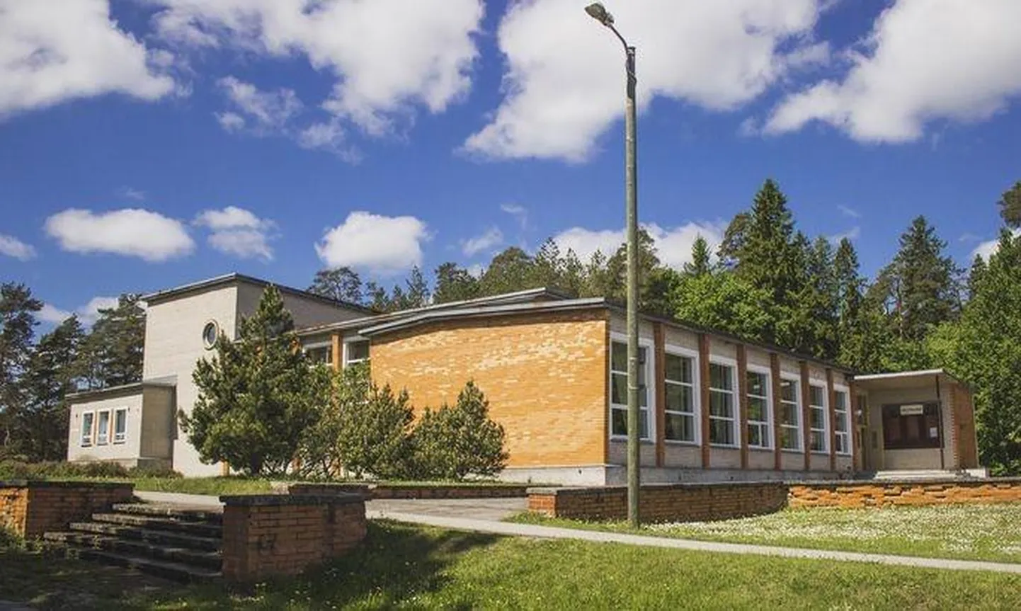 Roela rahvamajas mullu esimest korda ette võetud maal elamise päev jäi piirangute tõttu kesise kavaga, tänavu on plaanis aga korraliku programmiga kogukonnaüritus.