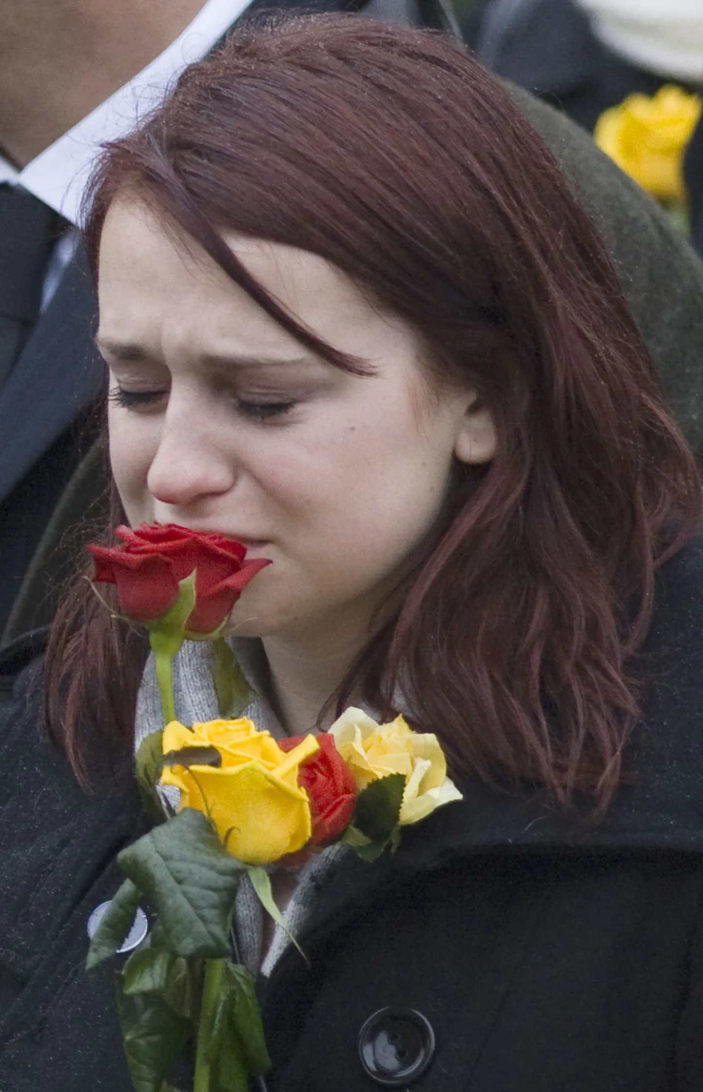 Eile, kui Eestisse ning ka kahte Briti ja ühte USA kodusse jõudis Afganistanist surmateade, võttis Sian Goodenough Inglismaal vastu oma 7. detsembril langenud kihlatu kapral Adam Drane'i kirstu.