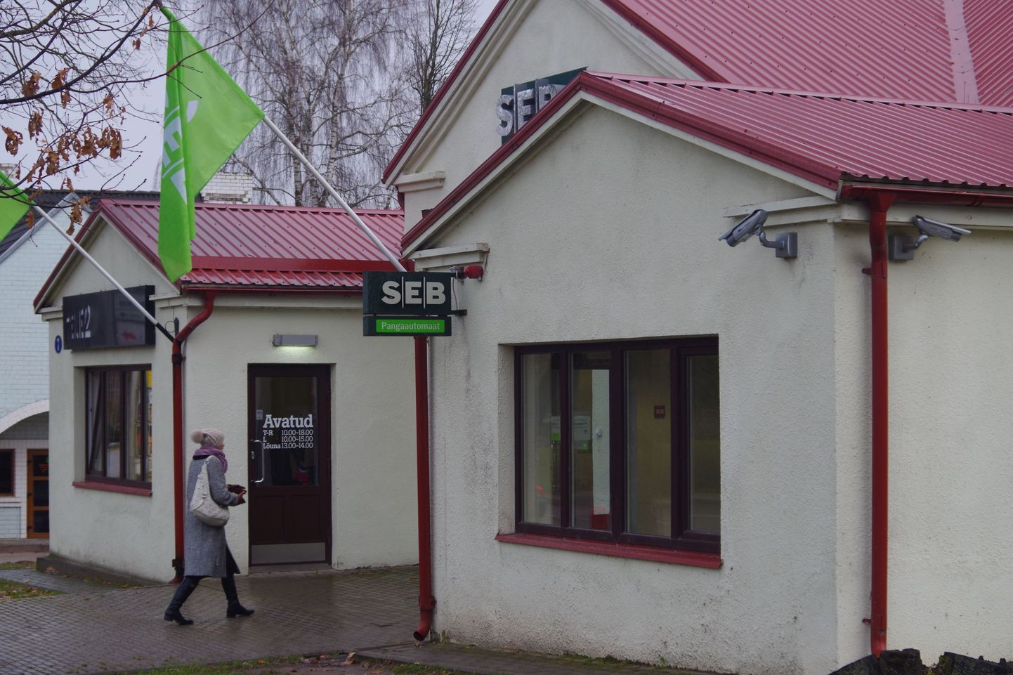 SEB panka jääb kontori sulgemise järel Põlvasse esindama kaks sularahamasinat.