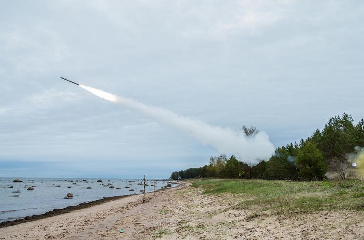 Õhutõrjepataljoni ajateenijad lasid Mistrali rakette lendavate sihtmärkide pihta.