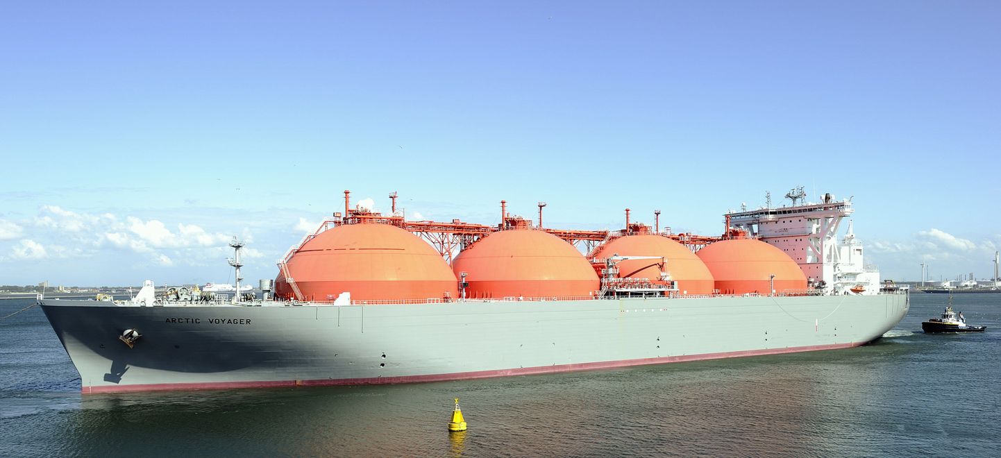 LNG tanker Arctic Voyager Rotterdami sadamas.