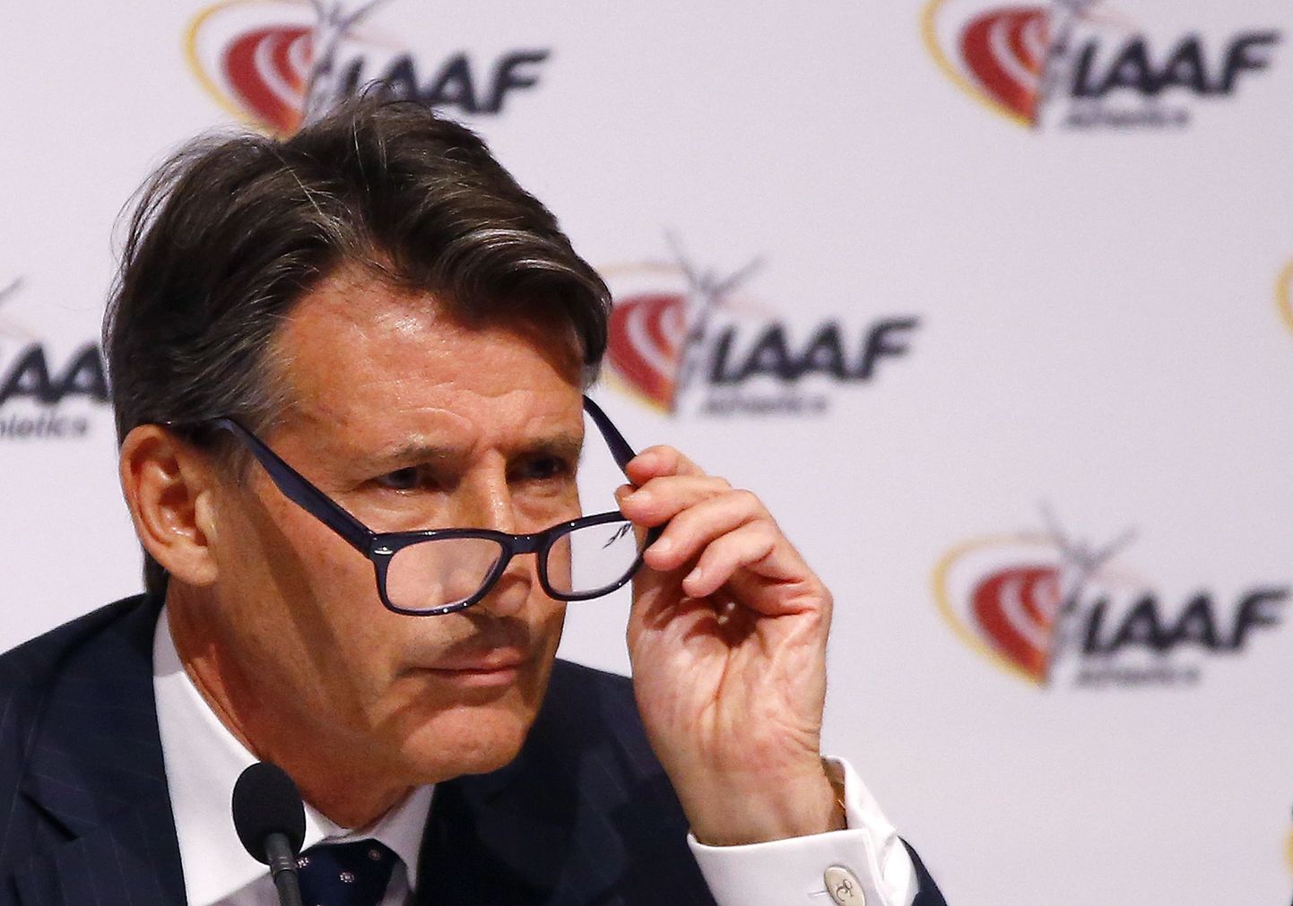 IAAFi president Sebastian Coe ja tema kolleegid hoiavad patustajatel teravalt silma peal.