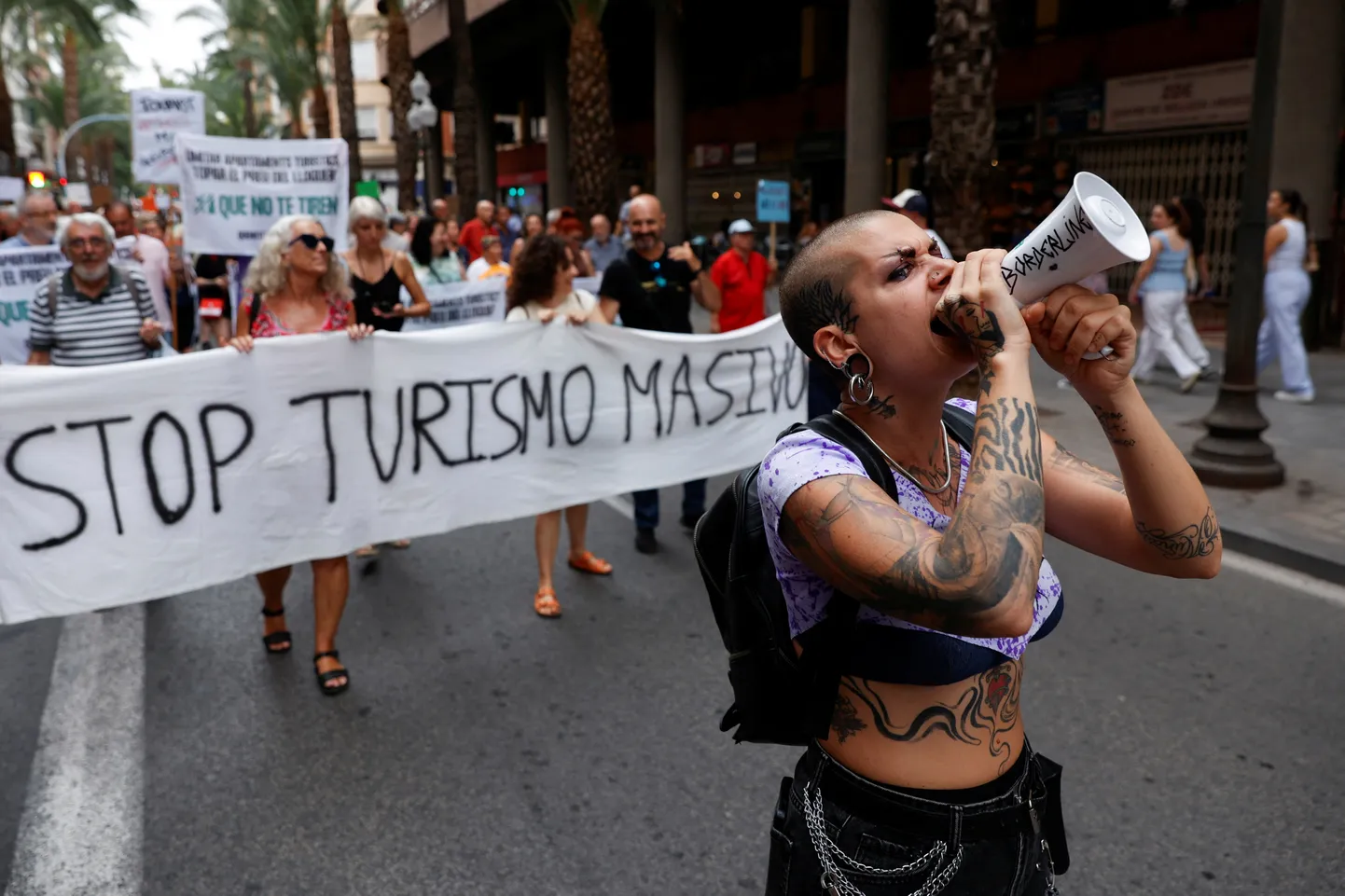 Massiturismi vastu suunatud meeleavaldus Hispaanias Alicantes 13. juulil 2024.