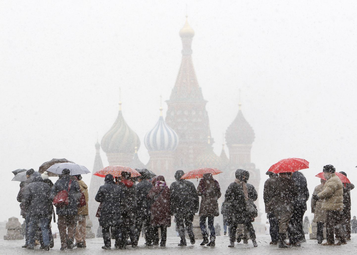 Lumesadu Moskvas Punasel väljakul