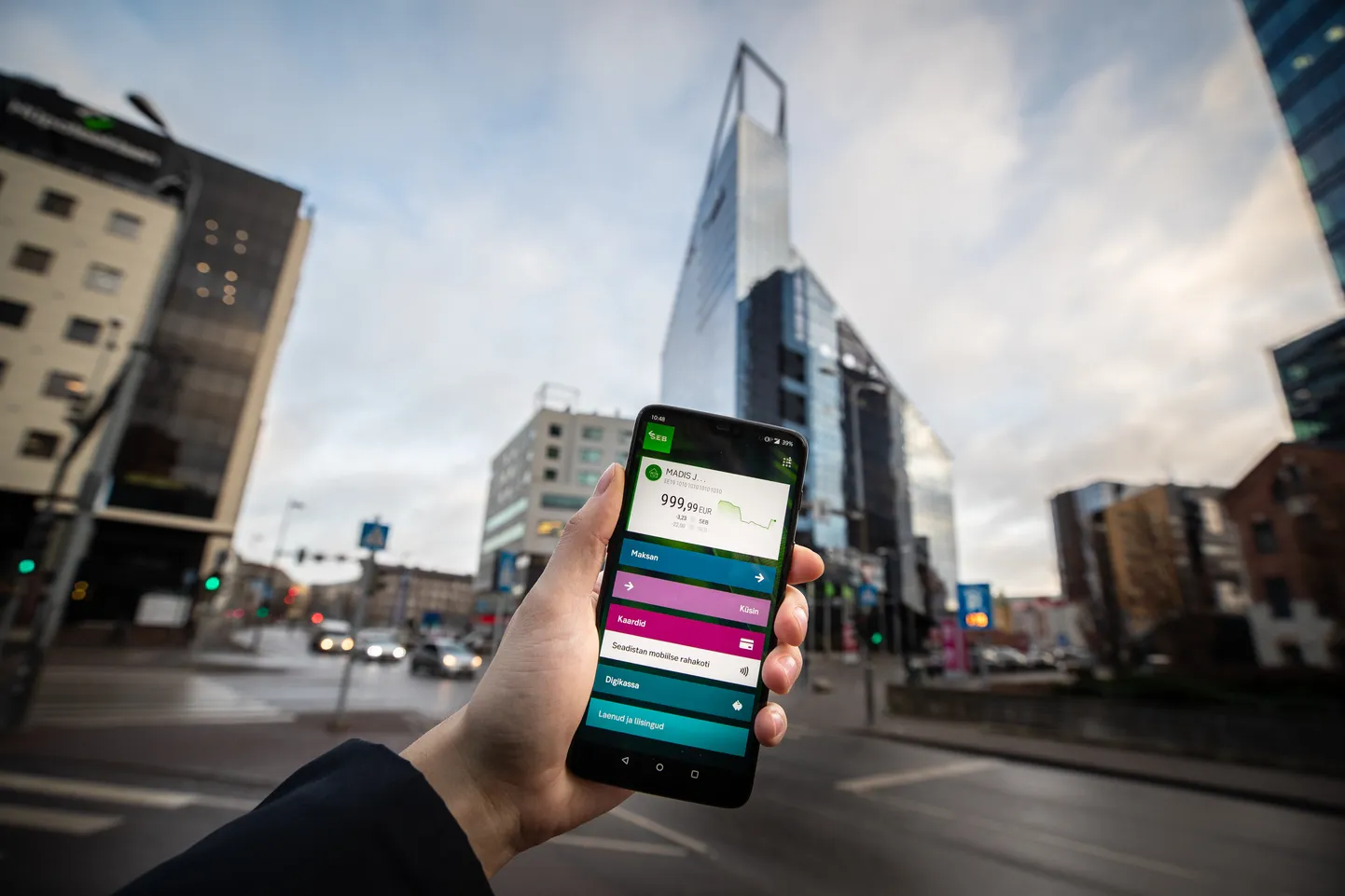 02.01.2020, Tallinn. SEB panga mobiiliäpp. Mobile app of SEB bank.