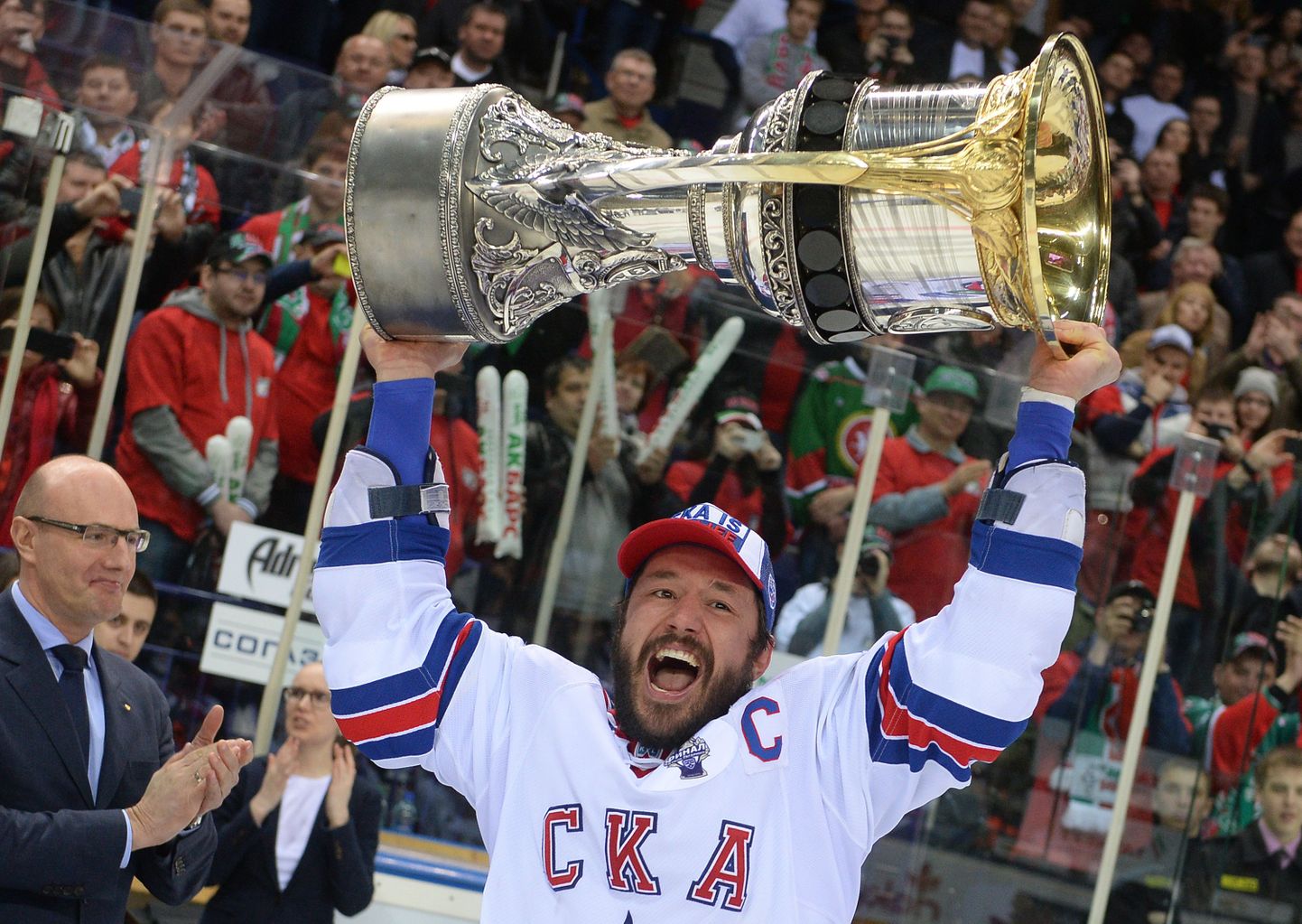 Ilja Kovaltšuk KHLi meistrikarikaga.