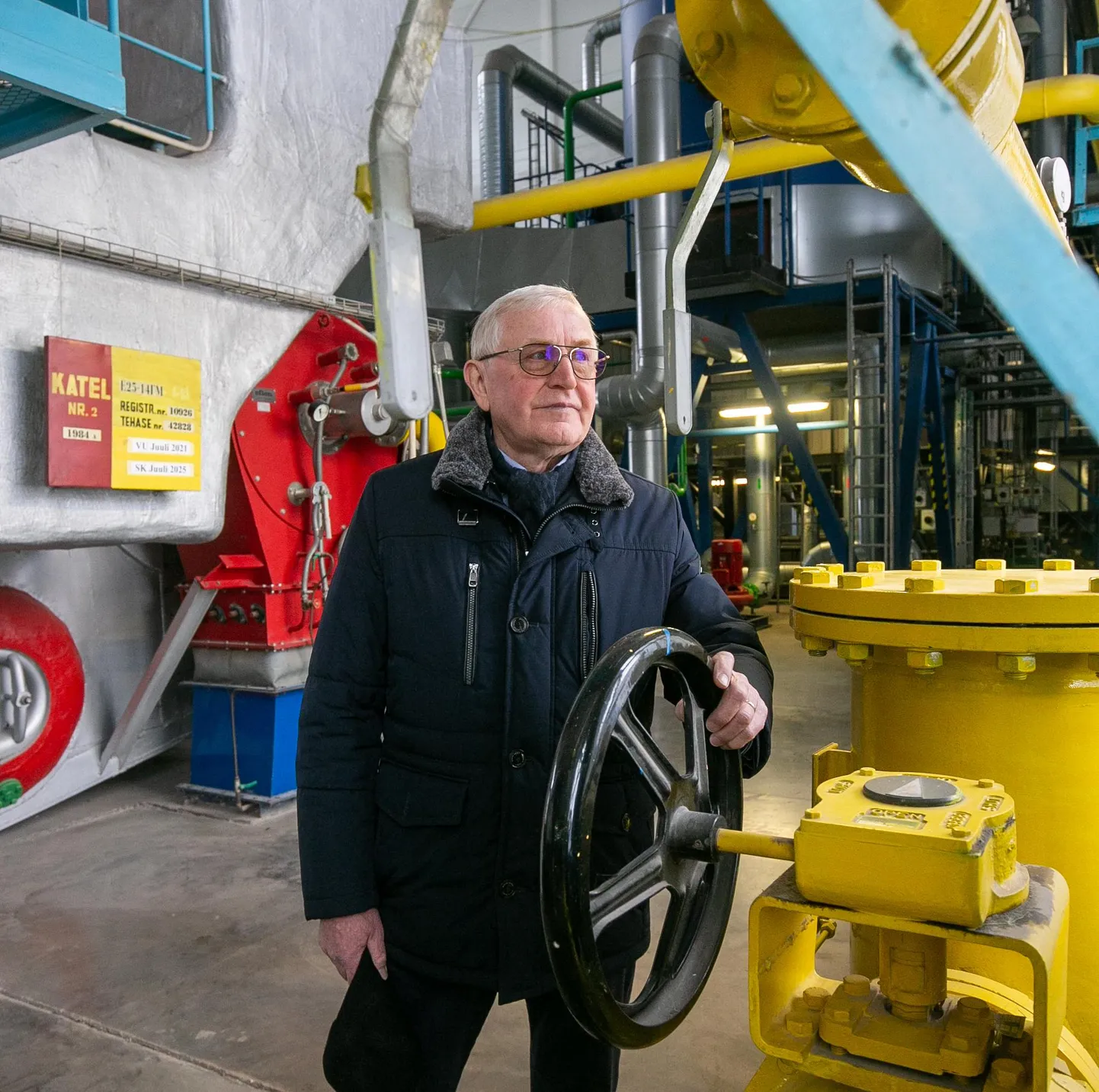 Esro juhatuse esimees Jaan Saar märkis, et pärast rohkem kui 30 aastat kaugkütte pakkumist ja arendamist Viljandis ja selle ümbruses ei tulnud otsus ärist väljuda kergelt.