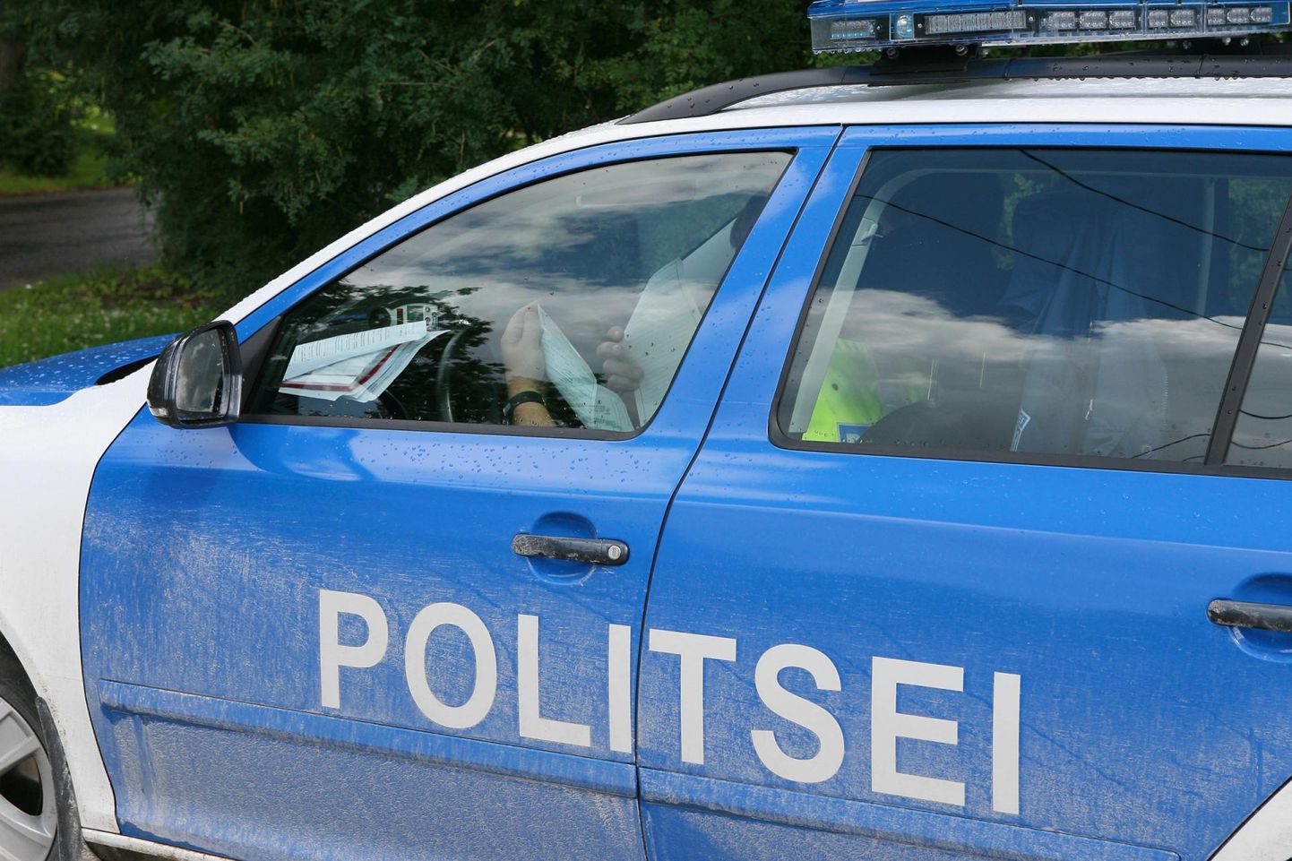 Politsei käis esmaspäeva õhtul lahendamas kähmlust Viljandis A. Irve tänava korteris.