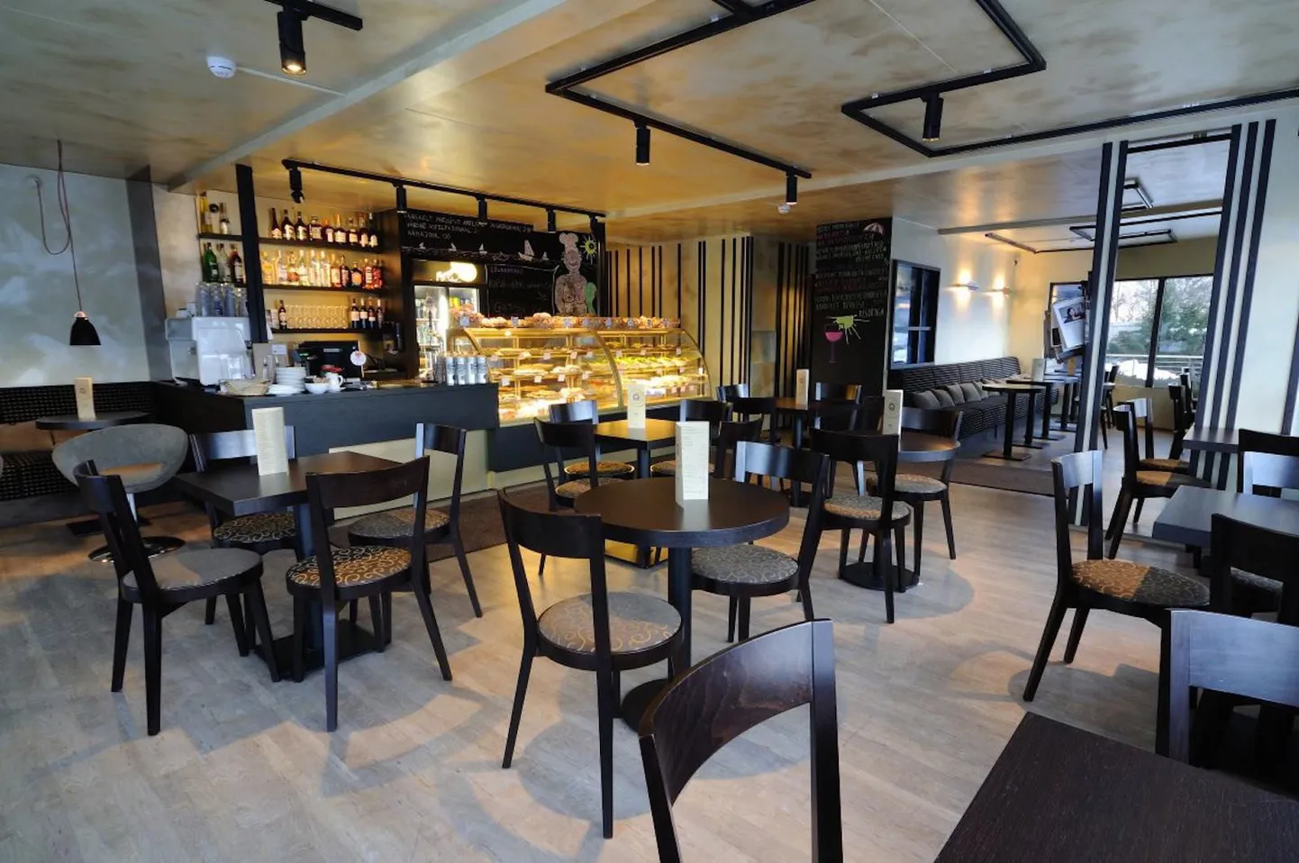 Reval Café kohvikutekett Tallinnas