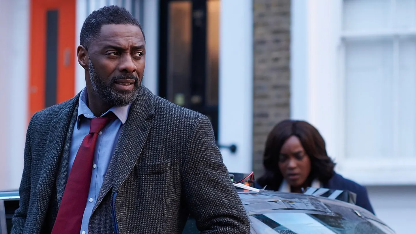 Idris Elba ja Wunmi Mosaku sarjas «Luther».