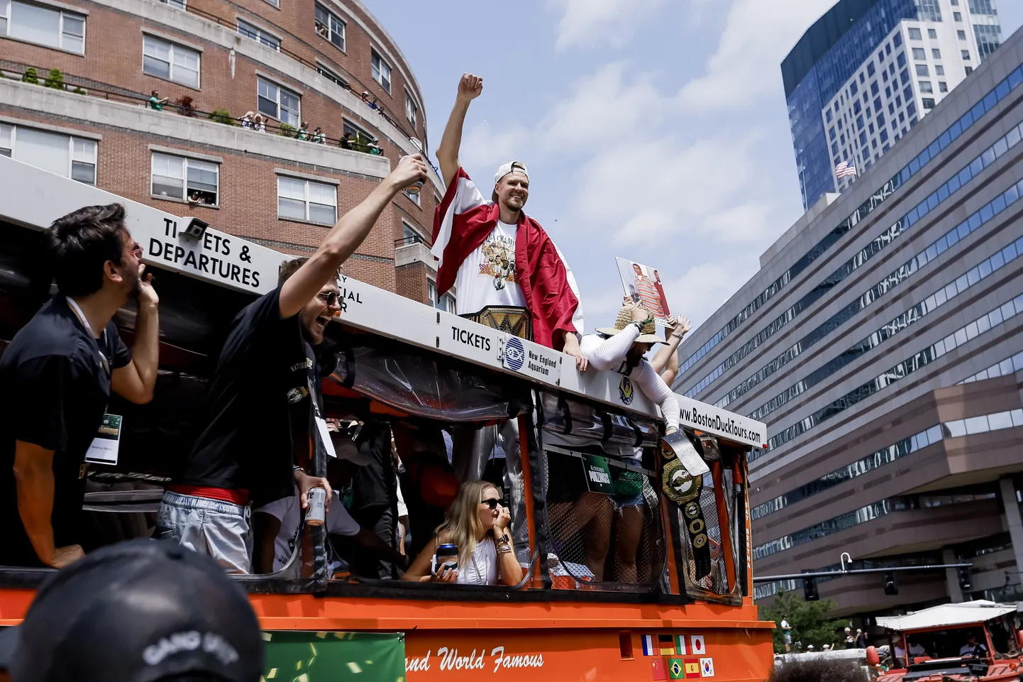 Kristaps Porziņģis piedalās NBA čempionu parādē