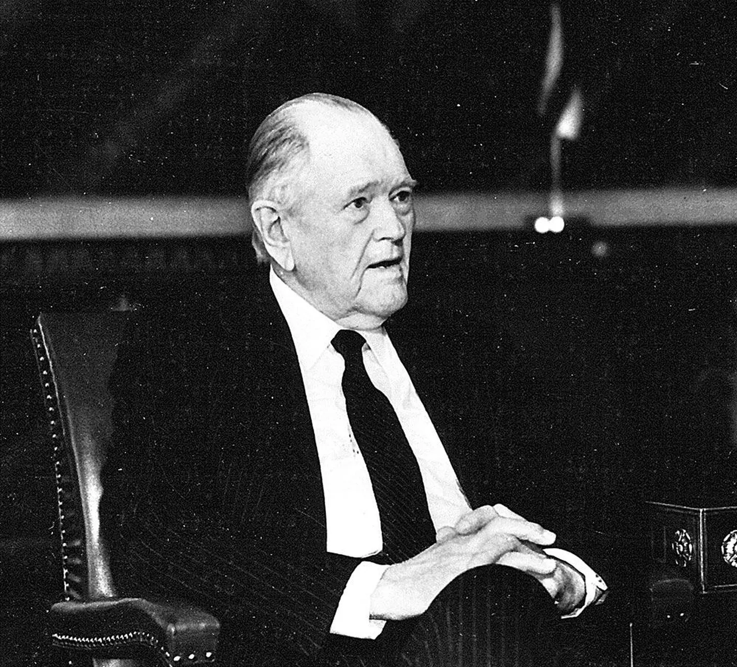 Ernst Jaakson oli USAs Eesti peakonsul saadiku ülesannetes kogu Nõukogude okupatsiooni aja just New Yorgi konsulaadis.