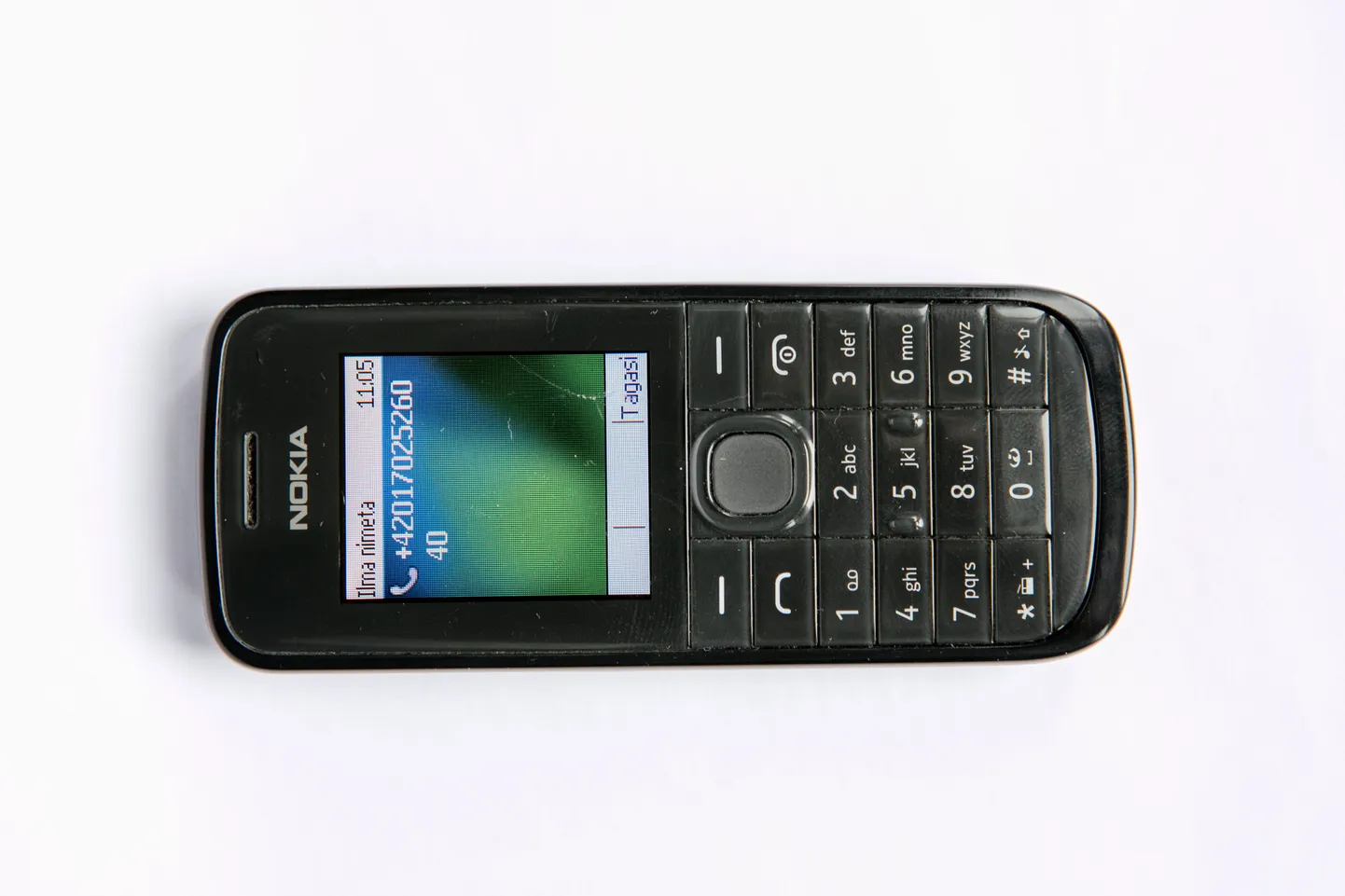 Nokia mobiiltelefon. Foto on illustratiivne
