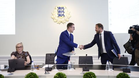 FOTOD ⟩ Valitsus kogunes eelarvekõnelustele