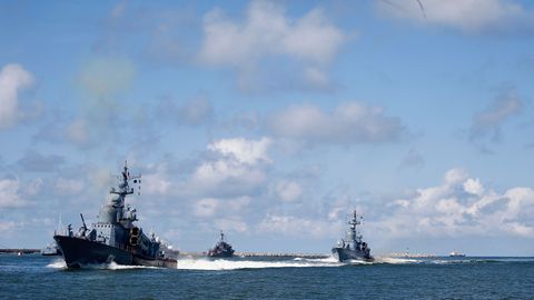 Vene Balti laevastiku laevad valmistuvad lahinglaskmisega õppuseks