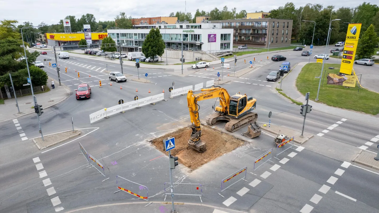 Jaama tänaval mullu suvel alanud tööd jätkuvad ka tänavu.