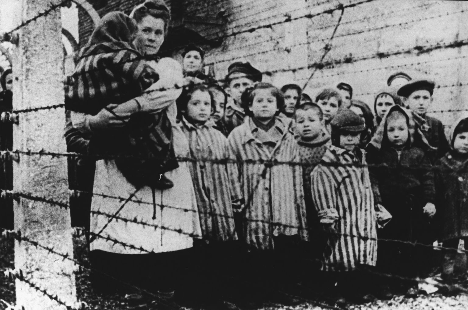 Lapsed Auschwitzis.